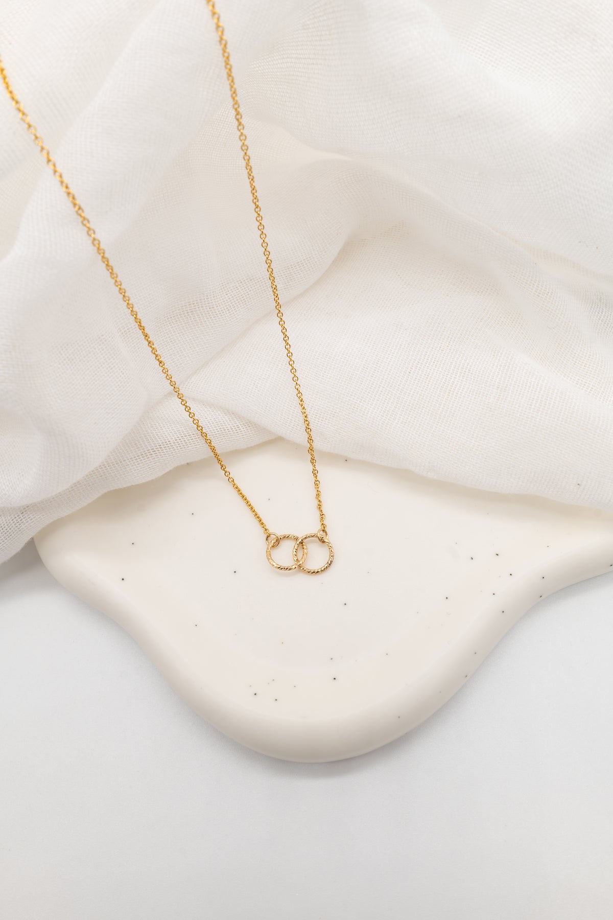14ct Gold Filled Twisted Interlocking Circle Necklace