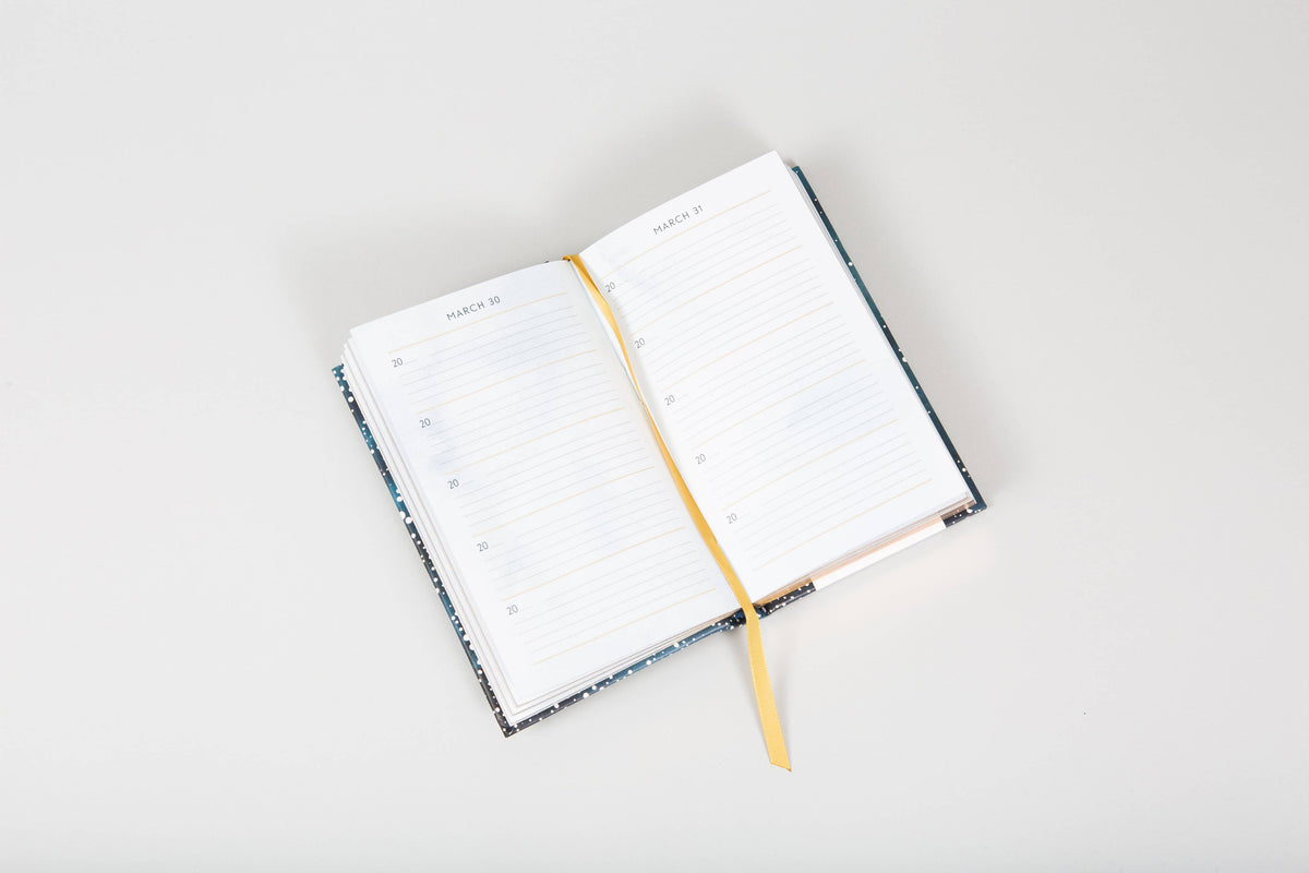 Abrams & Chronicle Books - Celestial One Line a Day (Diary or Journal)