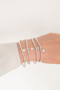 Stretchy Daisy Charm Bracelet