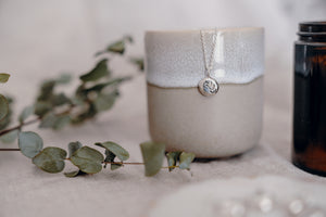 Leaf Pebble Necklace Gift Box