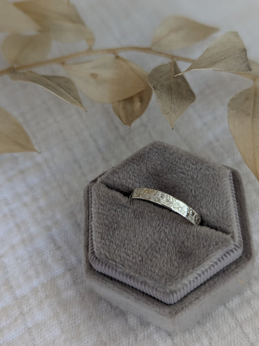 9ct Solid White Gold Personalised Botanical Ring