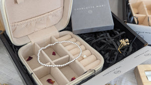 Leaf Pebble Necklace Gift Box