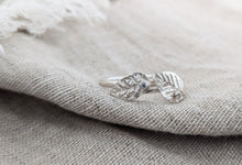 Load image into Gallery viewer, Sterling Silver Leaf Ring