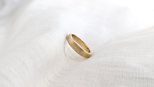 9ct Gold Imprint Ring