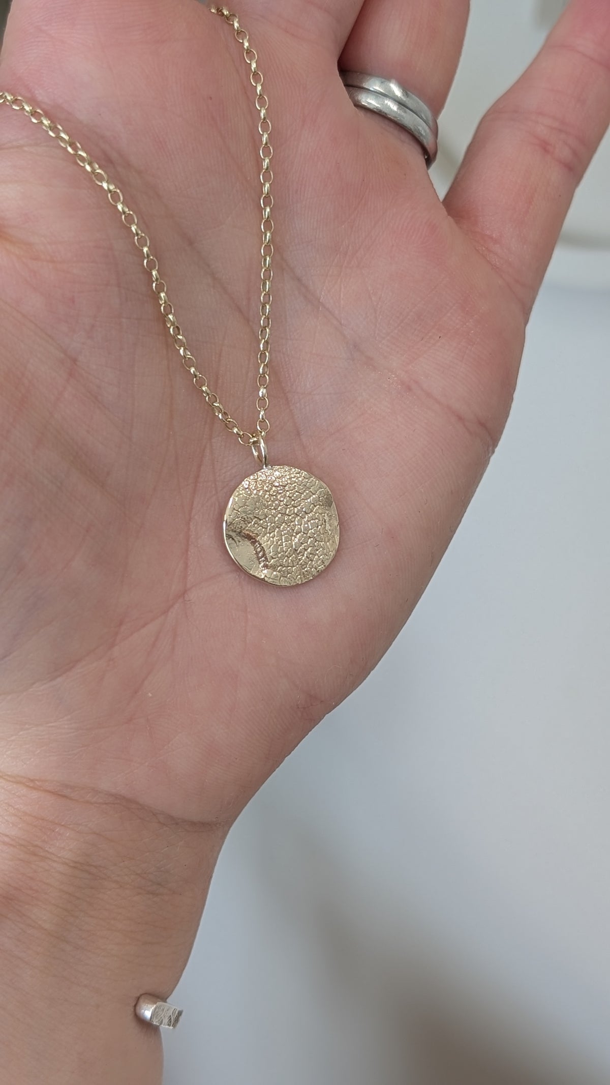 Mabli Necklace - Pet print Necklace 9ct Gold