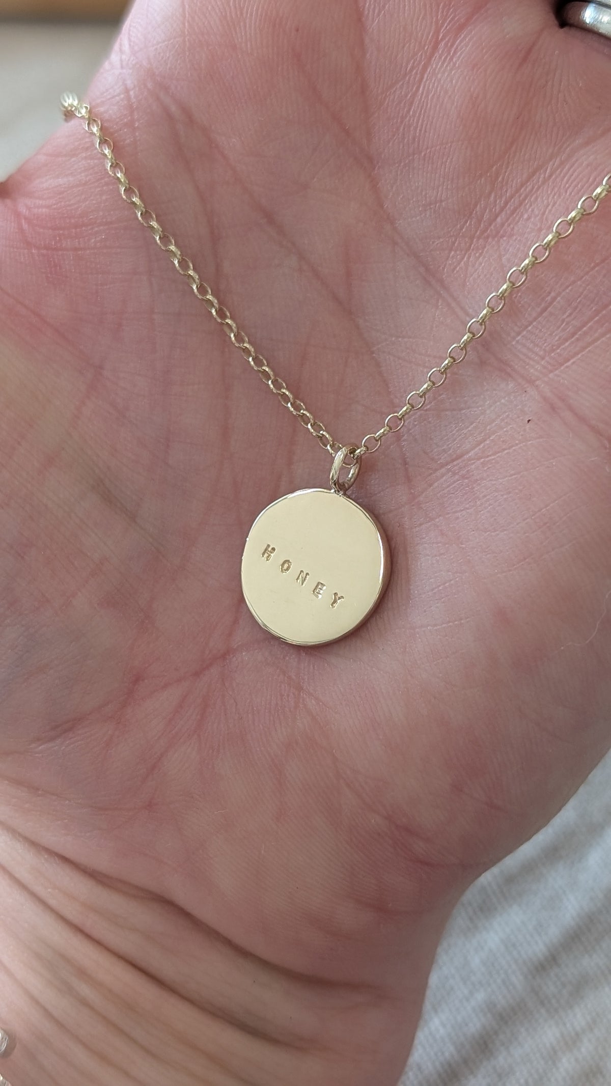Mabli Necklace - Pet print Necklace 9ct Gold