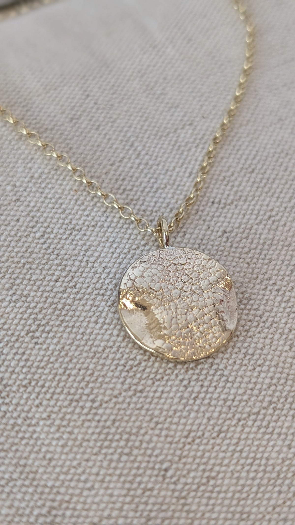 Mabli Necklace - Pet print Necklace 9ct Gold