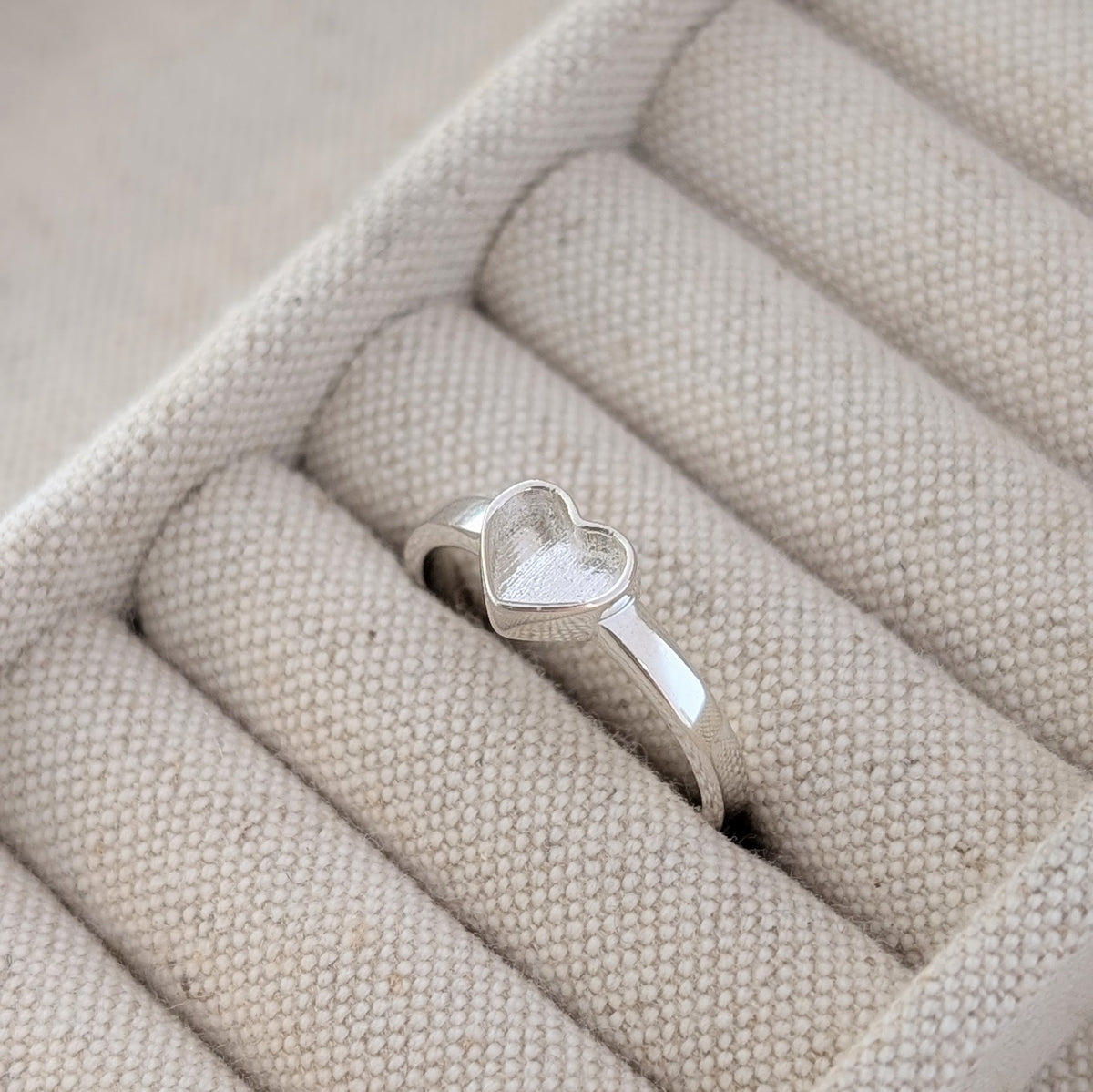Lyra Heart Ring