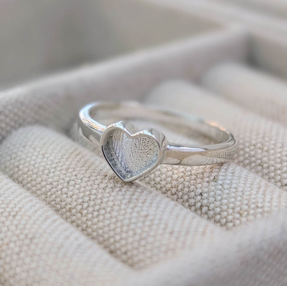 Lyra Heart Ring