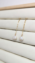 Load image into Gallery viewer, Eira Drop Peal Earrings