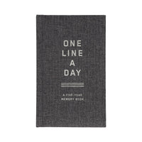 Abrams & Chronicle Books - Charcoal Canvas One Line a Day - A Five-Year Memory Book (Diary or Journal)