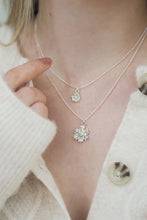 Load image into Gallery viewer, Daisy Chain Necklace