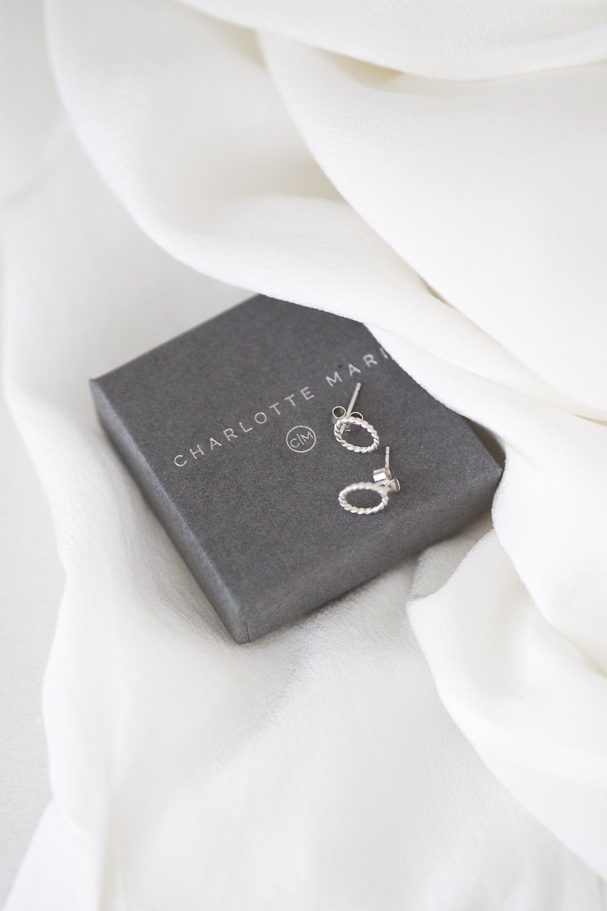 Twisted Circle Stud Earrings