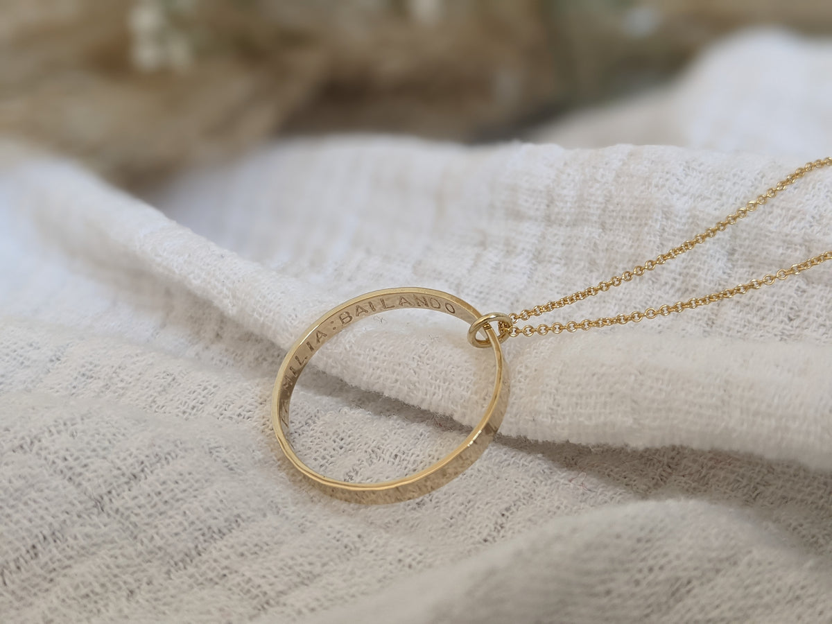 9ct Gold Organic Circle Necklace