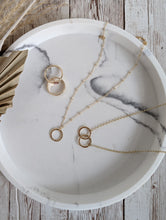 Load image into Gallery viewer, 9ct Gold Satellite Halo Necklace