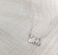 Sterling Silver Yma O Hyd necklace
