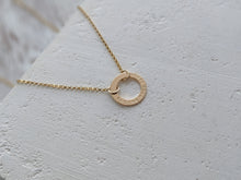 Load image into Gallery viewer, Personalised 14ct Gold Circle Necklace