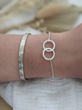 Load image into Gallery viewer, Personalised Interlocking Silver Ring Bracelet